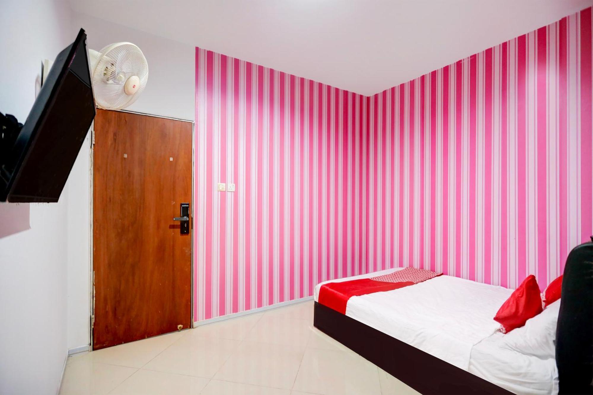 Oyo 92586 Happy 777 Hotell Nagoya Exteriör bild
